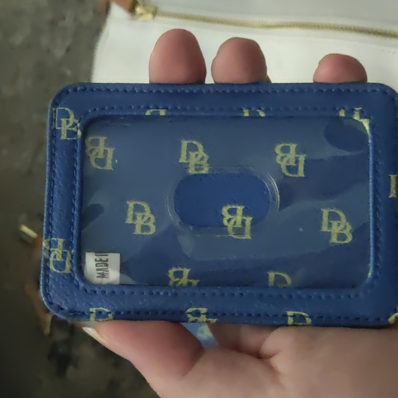 Dooney & Bourke Blue Signature Monogram Coated Canvas Eyeglass case and ID - Picture 6 of 6